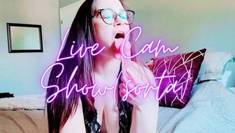 Caityfoxx Live Cam Show (CaityFoxx)