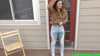 Locked Out & Desperate to Pee (LaylasFuckingClips)