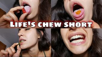Vore fetish: Chewing tiny man (kristenwylde)
