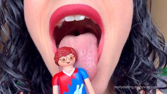 Giantess Threatens To Eat You - Vore (Molly Darling)