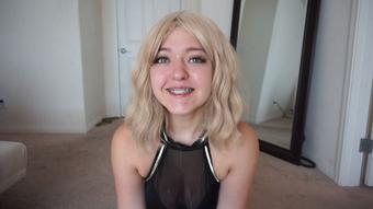 Cheerleader scores GFE - Oct 7, 2019 (Katie Sinz)