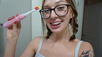 657. Brushing My Teeth Before Bed (HARPERMADI)