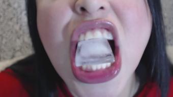 Ice crushing in mouth (PrincessDi)