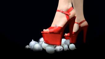 DAY 8. BREAKING YOUR BAUBLES: 12 DAYS - December 10, 2018 (LexiLuxe)