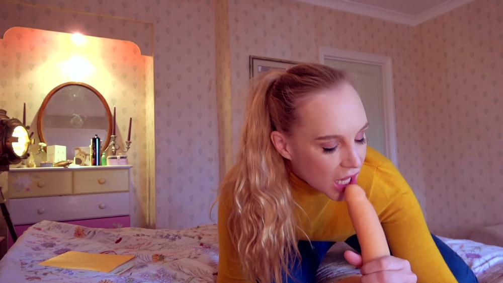 Ariel Anderssen Auntys Foot Show And Blowjob