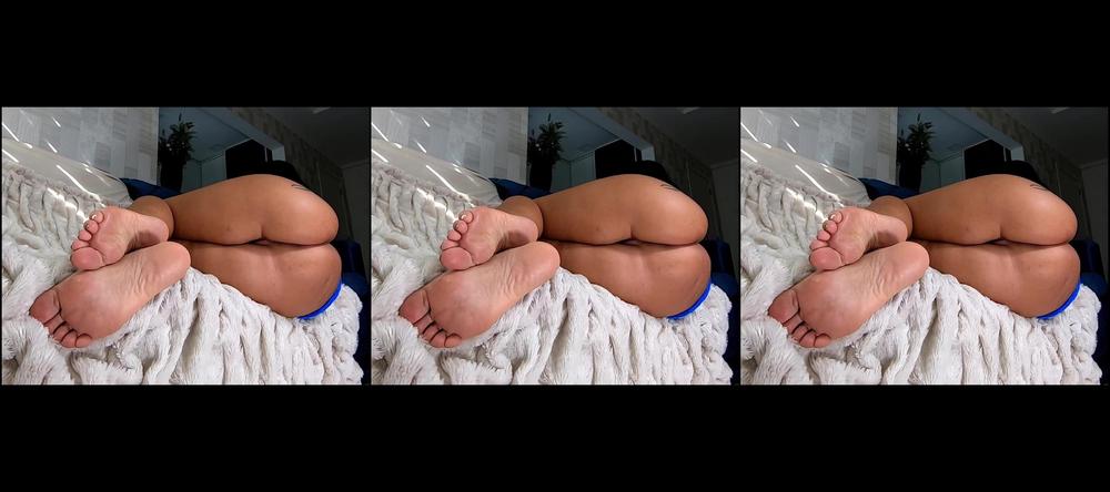 Monicasanthiagoxxx Leg And Ass Exhibitionism