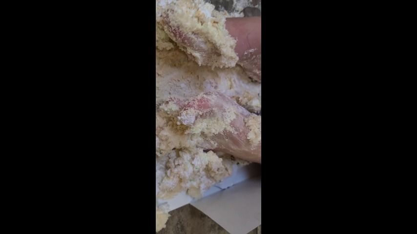 Feet Smashing Cake