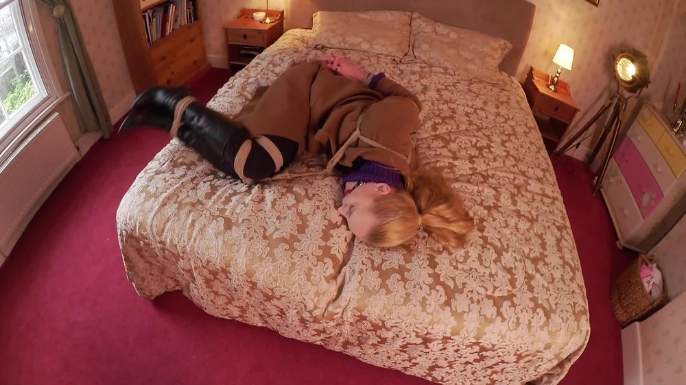 Ariel Anderssen Spy Tied In Winter Coatrollneck Boots