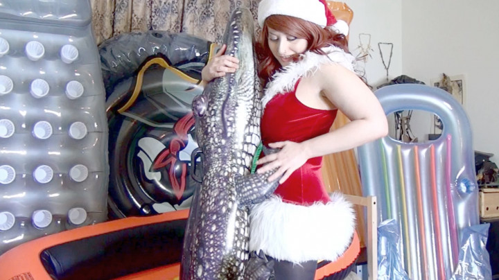 Santa's Helper Pops Your Inflatables - Dec 5, 2018