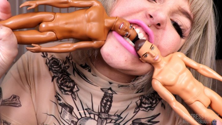 Mistressbijoux Tiny Man Decapitation