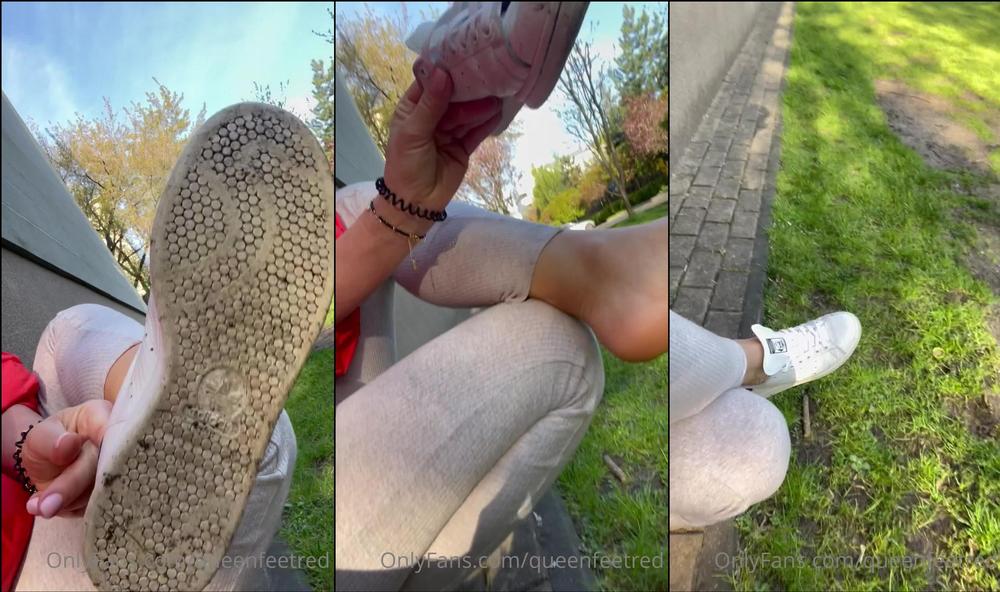 queenfeetred 01 05 2022 2441408476 