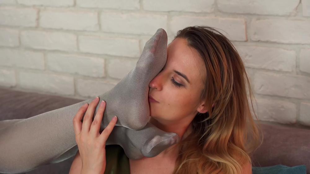 Polish Mistress clips - At First Weronika Does Not Want To Smell Lisa Pantyhose But Then She Change Her Mind - Full - Uhd 3840X2160 - 4K