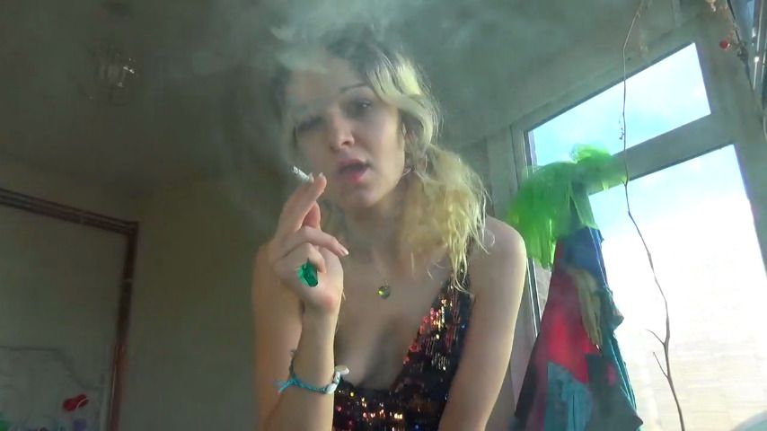 Sexy SMOKE - ASHTRAY Slave