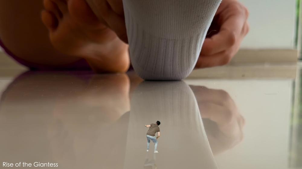 RISE OF THE GIANTESS - A Tiny Man To Squish - Giantess Gabriela 4K