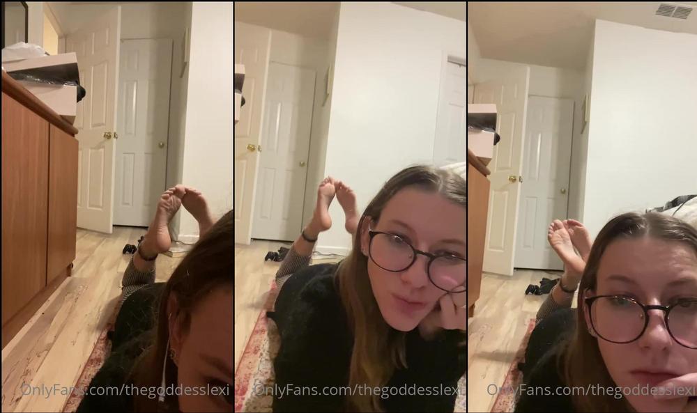 thegoddesslexi 26 01 2021 2017343218 pov you re staring at my feet after a long day of serving me 3