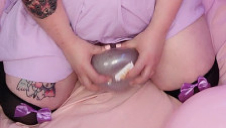 BBW rides dildo on heart balloon - November 02, 2021