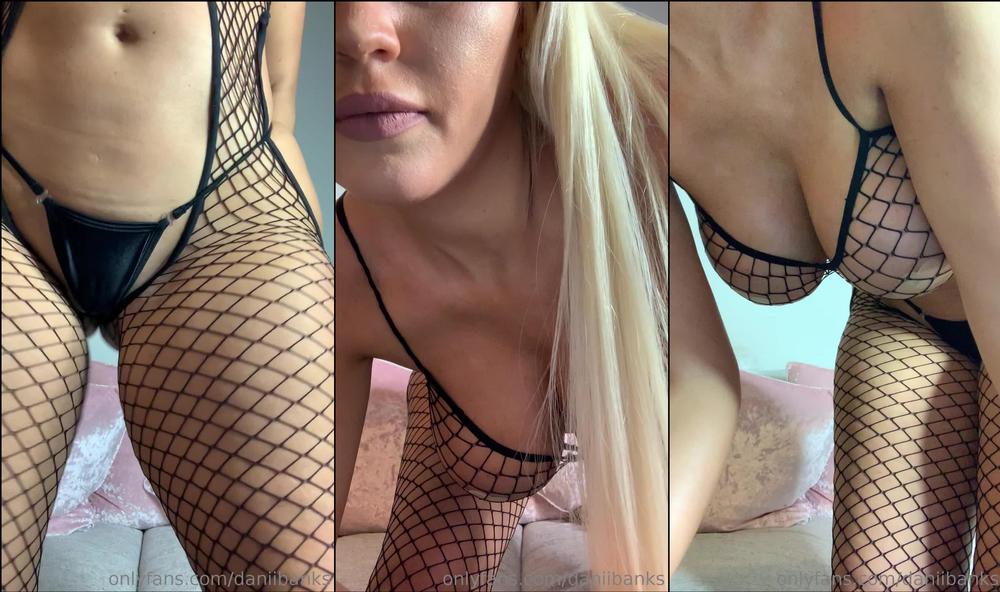 daniibanksvip 03 02 2019 21387938 Sexy outfit right Iâm LIVE tonight 9pm on CamSoda I have a special guest so