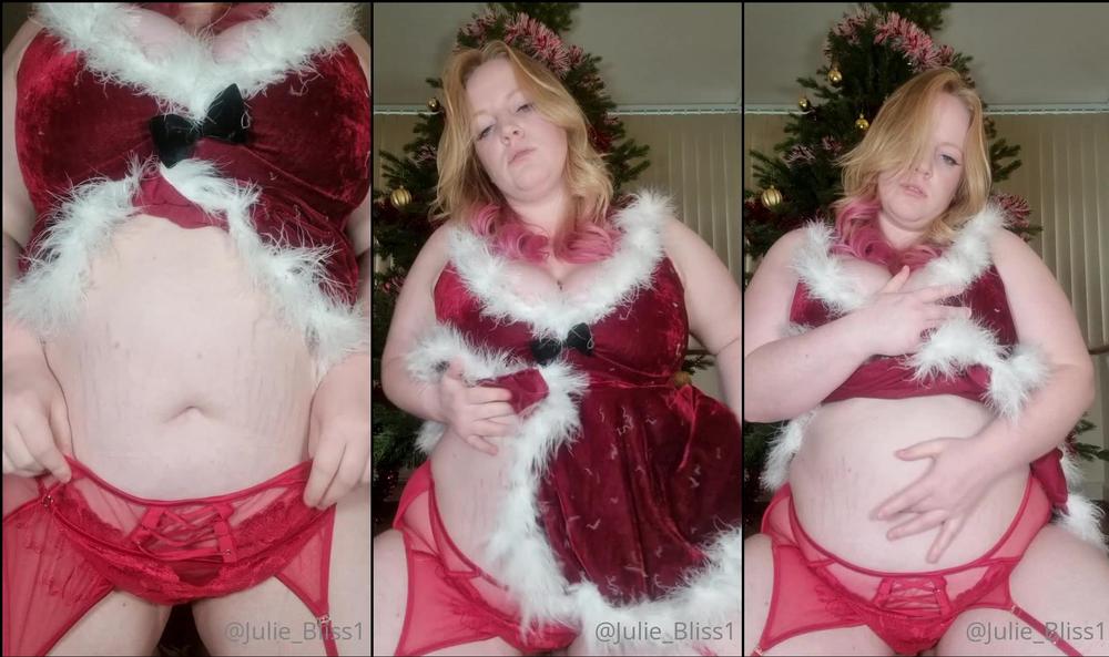 giantessjulie 03 12 2022 2705163329 Blissmas Continues Door Number 3.....