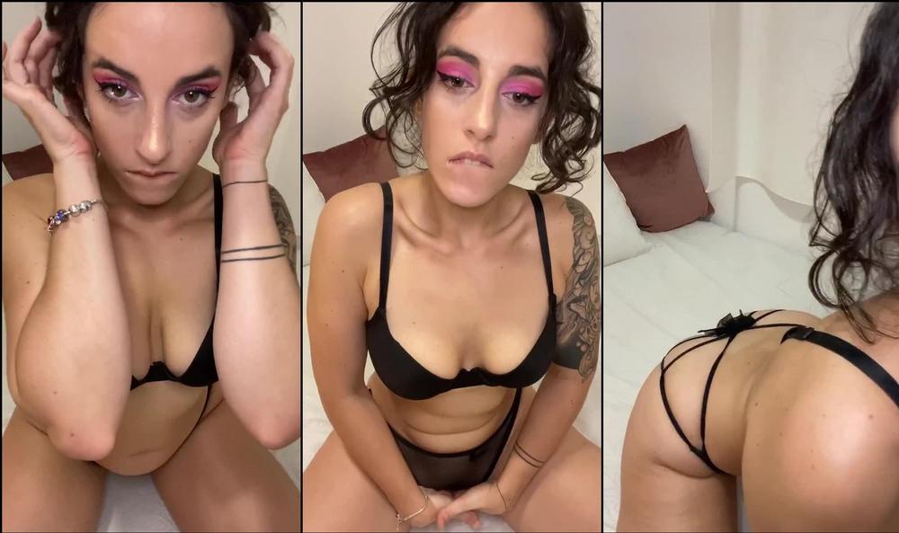 moonfancy 19 01 2022 2333843970 Feelinâ hot, hot, hot...