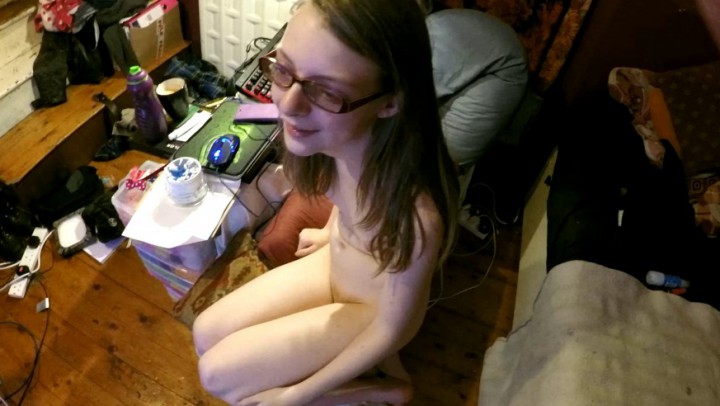 Schoolgirl used for sex on Cam - January 22, 2017