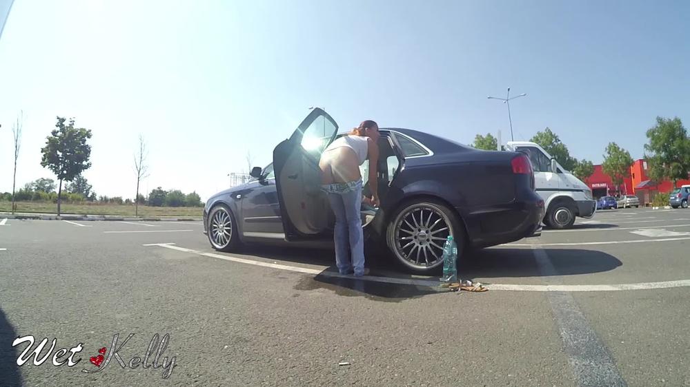 Wet Kelly Pee In The Parking Lot 002