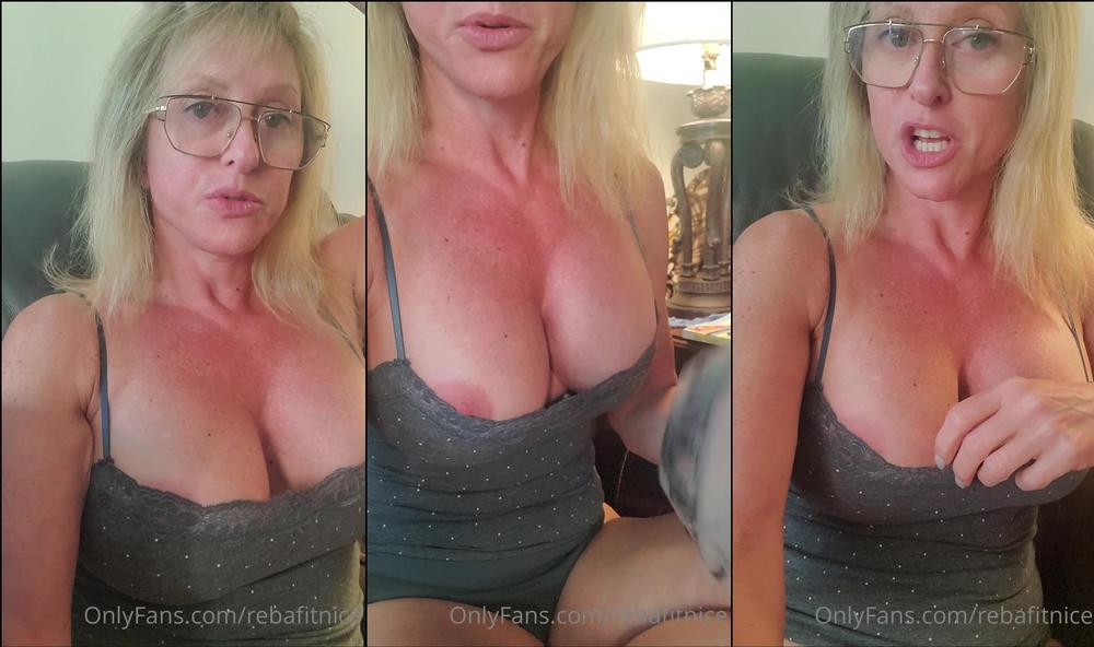 rebafitnice 13 08 2021 2192064971 good morning babes just wanted to pop on here real quick and share my coffee time with yo