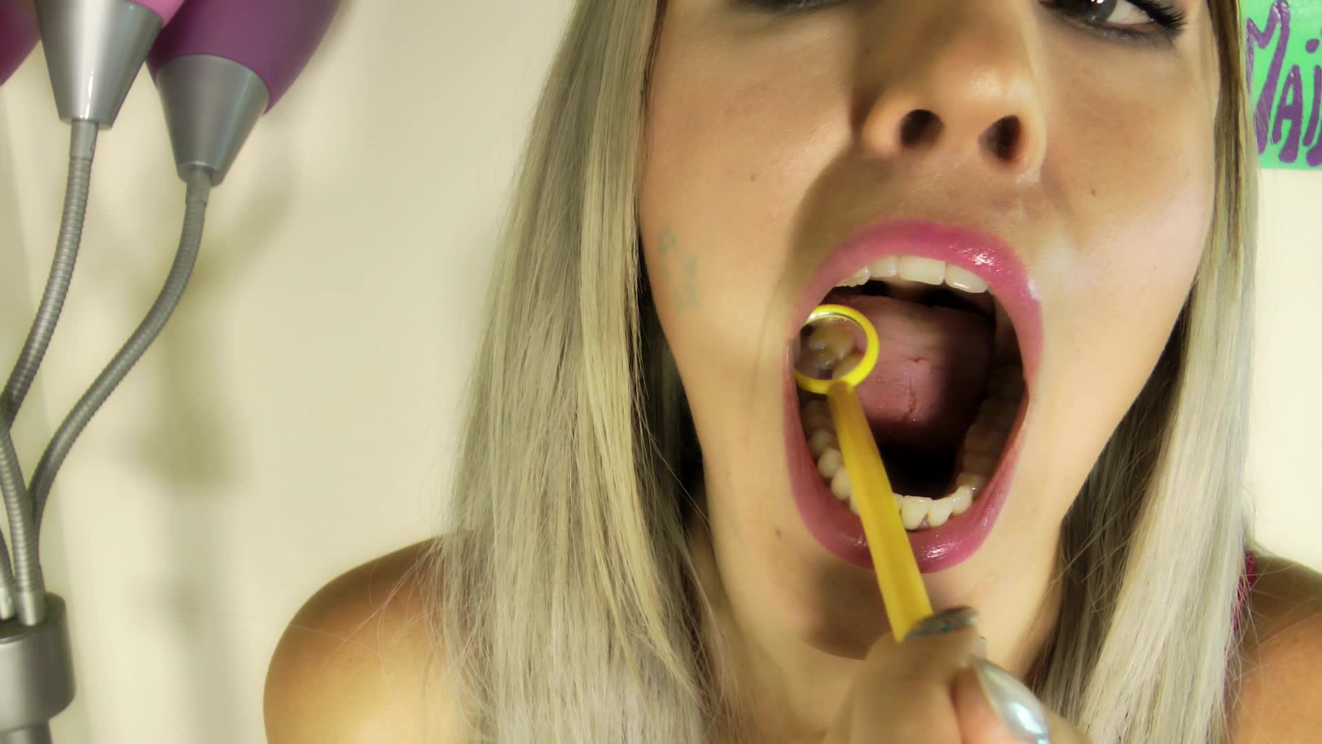 Dental Mirror Mouth Inspection - September 27, 2016