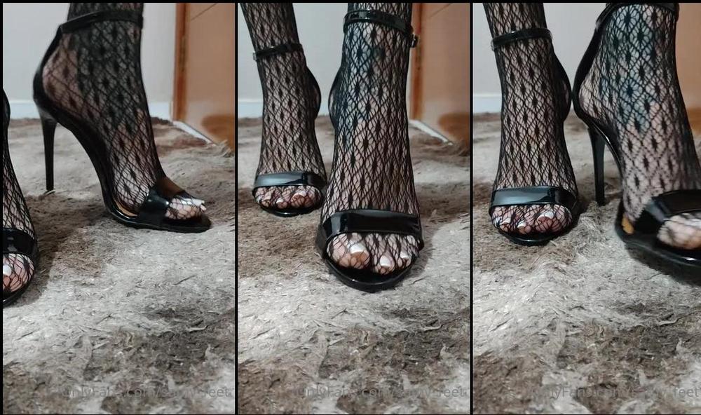 samy feet 02 06 2022 2475247059 