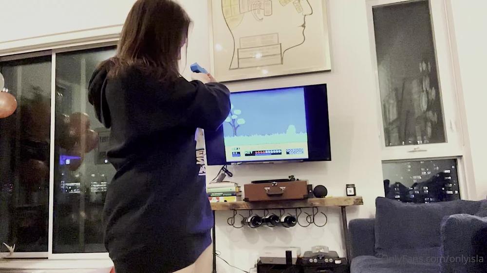 onlyisla 02 02 2021 2022445243 Just spending my evening casually playing OMG FUCKING DUCK HUNT WHAAAAAAAAAAT     