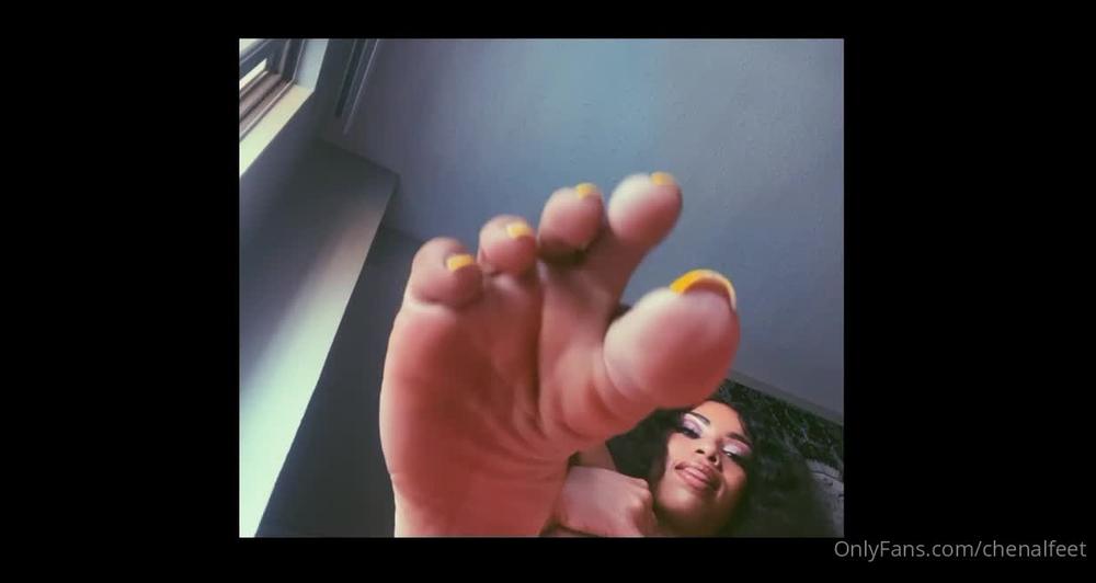 chenalfeet 07 09 2022 2592038049 Foot tease girl friend sends a snap