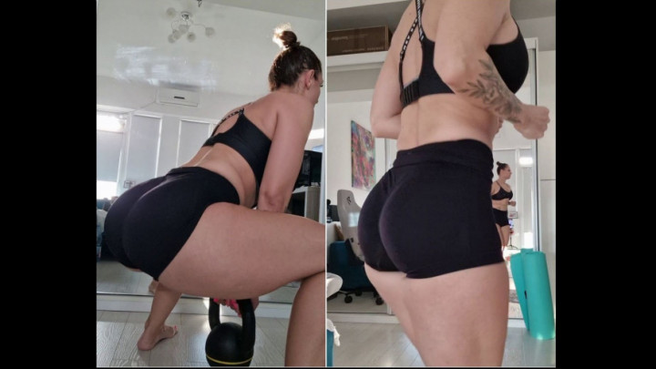 MILF doing booty and mobility workout