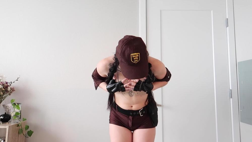 Milliemillz The Ups Girl Give You Cei