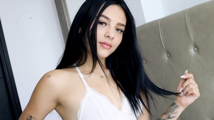 Agathe Porn Audition PRE SALE - August 31, 2023