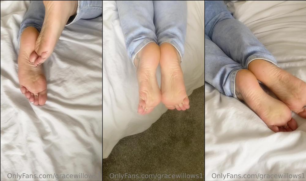 gracewillows1 03 06 2023 2893641052 ummm get lost in my soles
