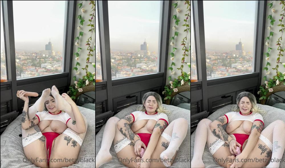 betzyblack 507664935 2023 02 02 new porn video see how delicious my vibrator makes me squirt 3