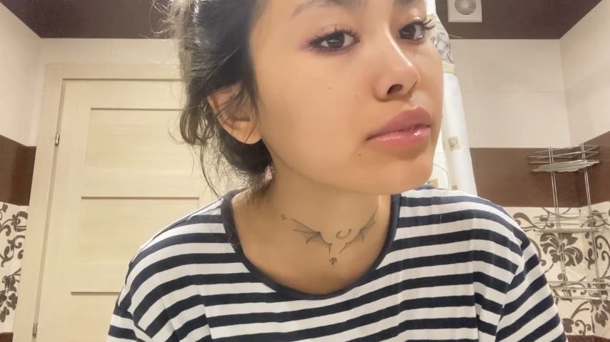 Spit fetish - July 09, 2021