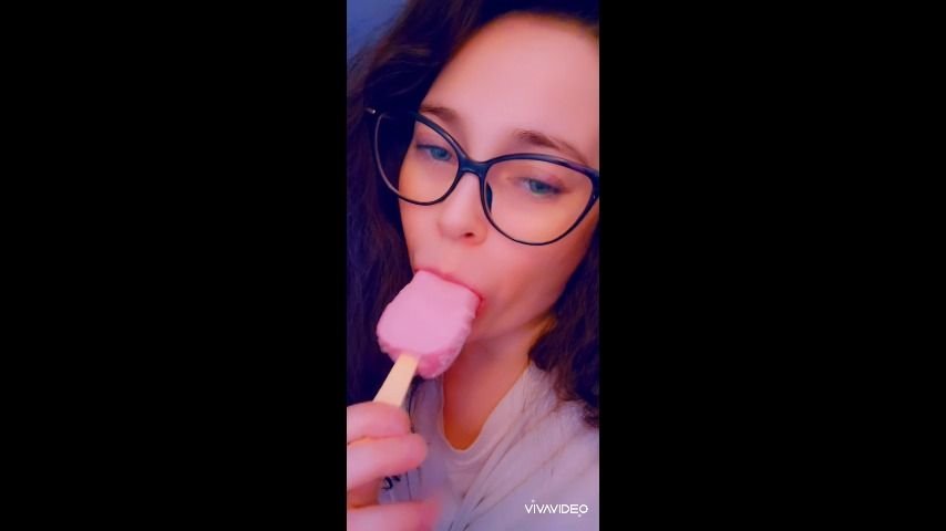 Caityfoxx Teasing With A Popsicle And Lingerie