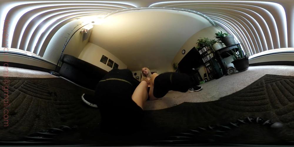 tinyguycustoms - Zaurus Dirty Smelly Shoe and Foot Cleaner - VR360