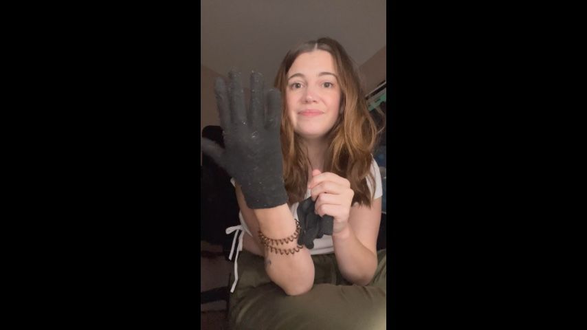 mommy milks you with knit gloves pt.2 - January 10, 2023