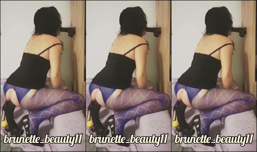 Brunette beauty11 2022-10-16 at 21-57 Fansly (anal_goddess)