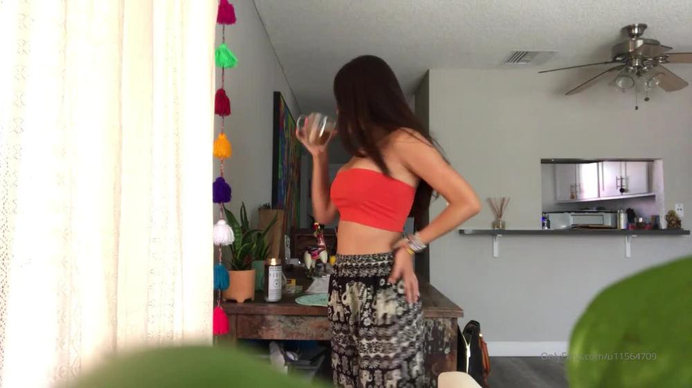vanessa veracruz 07 09 2019 58272271 one of my favorite things to do is sage