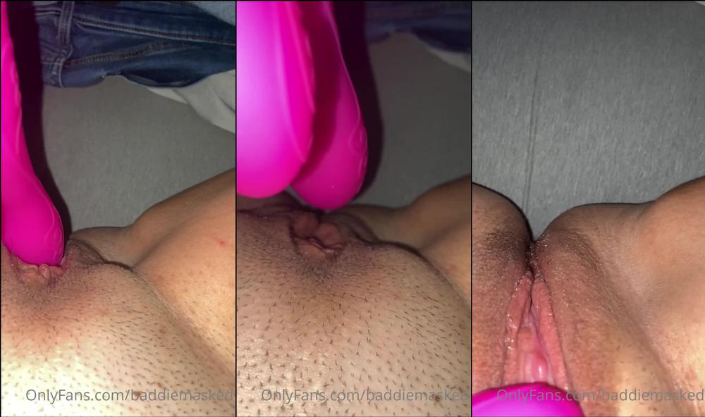 baddiemasked 02 09 2022 2582829490 A little mid day play, during yesterday's lunch break. Isn't working from home great