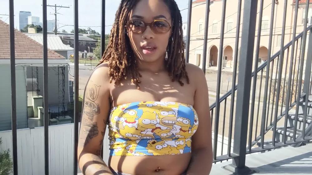 That 70 S Smokeshow 7 Girl 420 Flashing