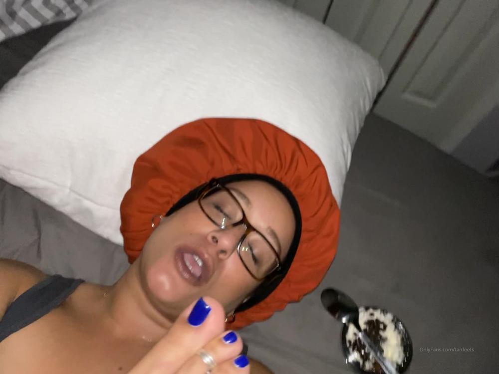 tanfeets 01 11 2021 2262729057 Late nights with me 