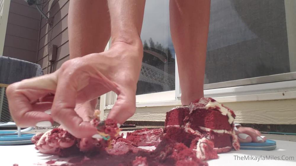 themikaylamiles 14 05 2020 318048368 red velvet cake and tiny man crushed by mikayla s