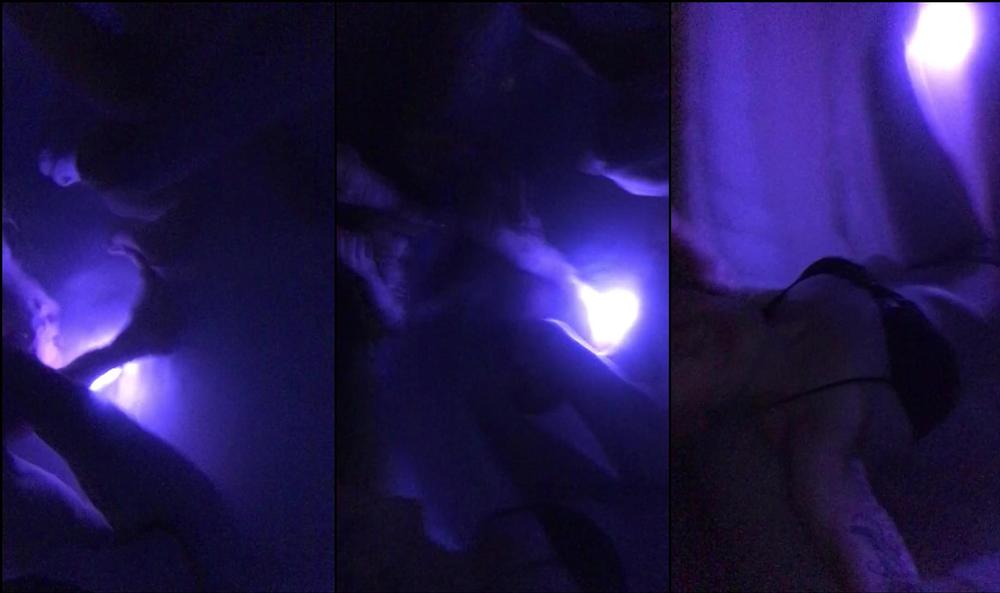 topdomme 01 09 2017 3305041  36 MISSED CALLS  Boys are bitches. Smoking in the hot tub ignoring you