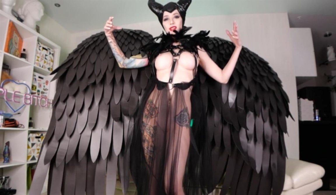 Purple Bitch Maleficent Loves To Fuck 4K