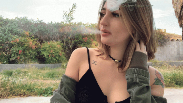 Skye B's Outdoor Smoking Chat HD