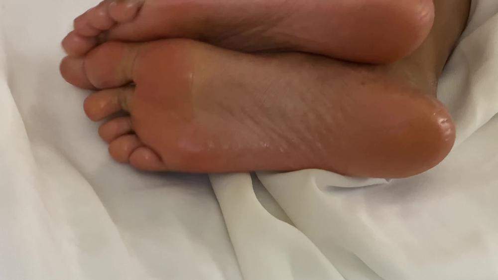 Up Close Oil Feet While Fuck Cum On