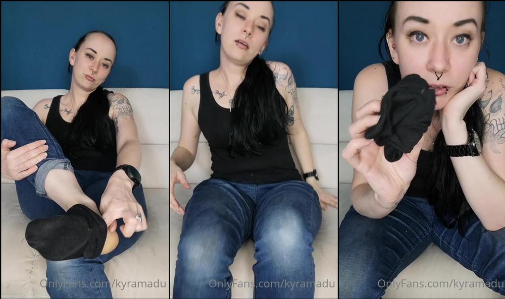 kyramadu 280832577 nach einem langen shoppingsamstag brauchen meine f sse erstmal ausgiebige verw hnung. du hast brav zuhause auf mich gewartet. nun darfst du dich n tzlich machen.
